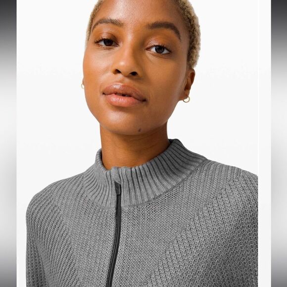 Lululemon Softer Still Wrap in Heathered in Asphalt Grey - Picture 2 of 12